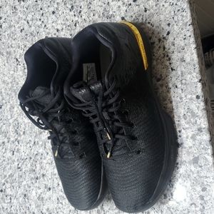 Jordan 31 Low, Black & Metallic Gold